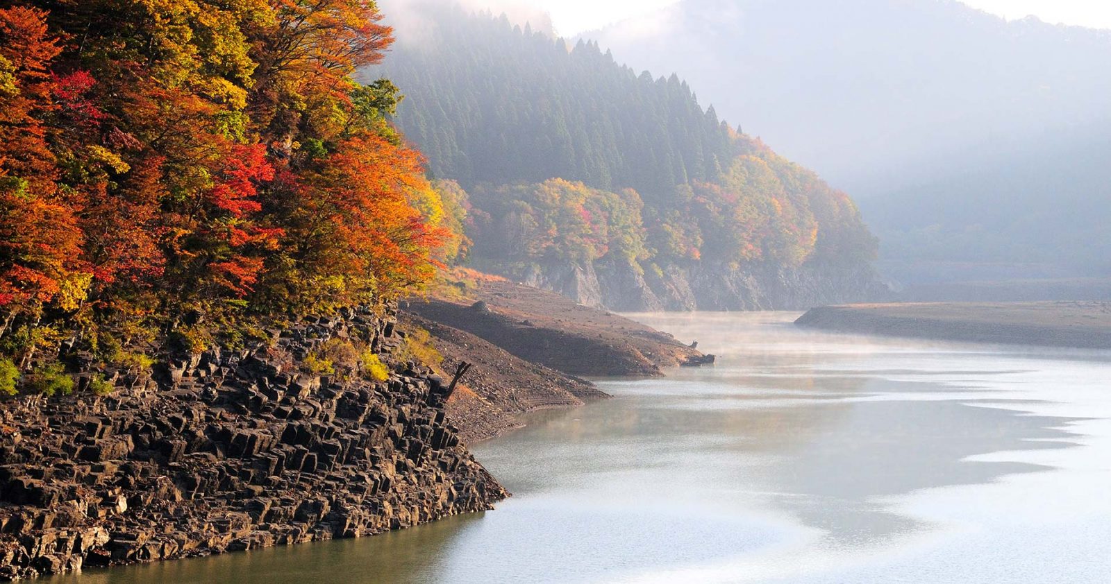 Lake Subari in autumn